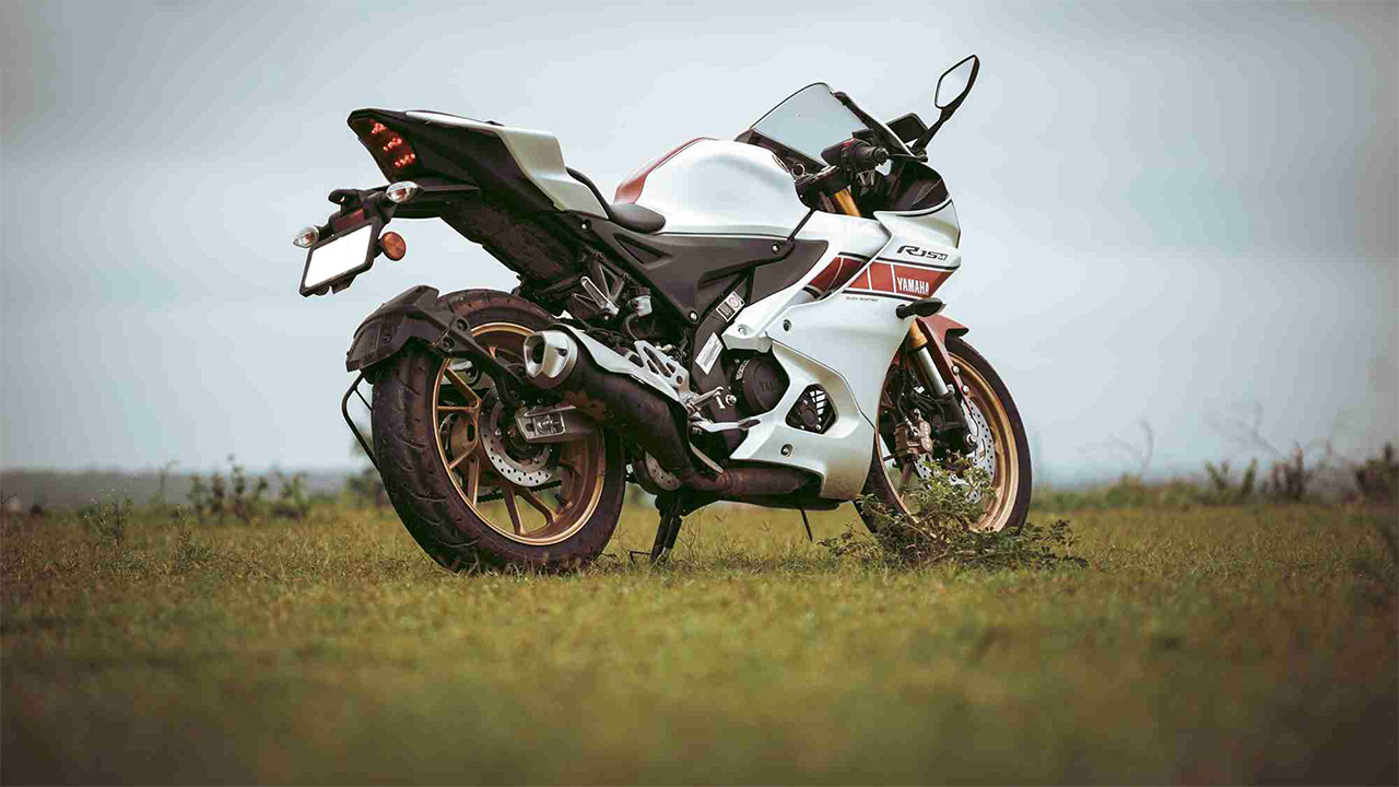 yamaha r15 v4 price, yamaha r15 v4 top speed, yamaha r15 v4 down payment and emi, yamaha r15 specification, yamaha r15 v4 on road price, yamaha r15 v4 mileage, yamaha r15 v4 emi calculator, yamaha r15 v4 colours, yamaha r15 v4 features, yamaha r15 v4 variants, yamaha r15 v4 review in hindi, yamaha r15 v4 booking, yamaha r15 v4 2025 model, yamaha r15 v4 vs r15m
